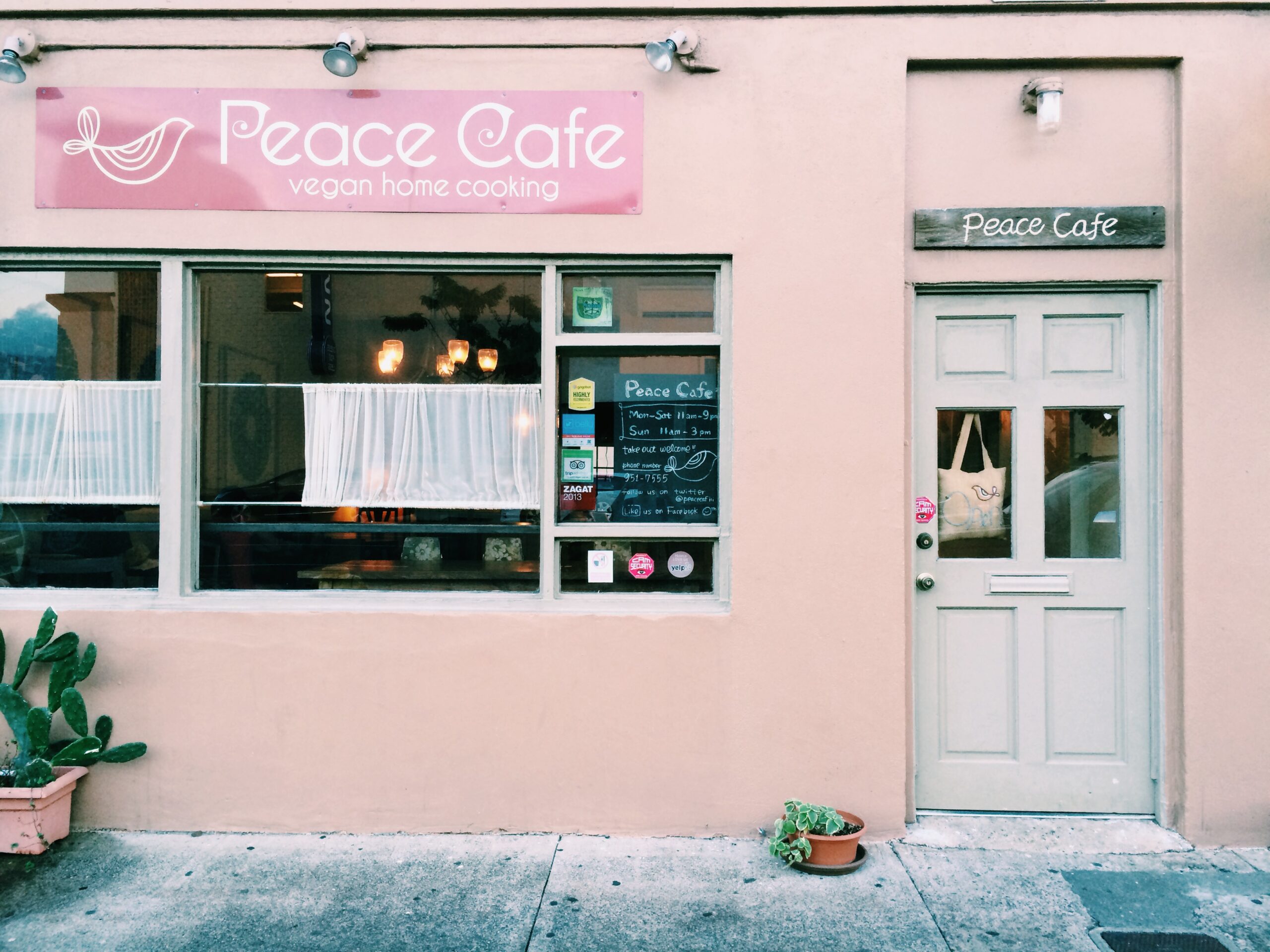 hawaii_hot for food_travel