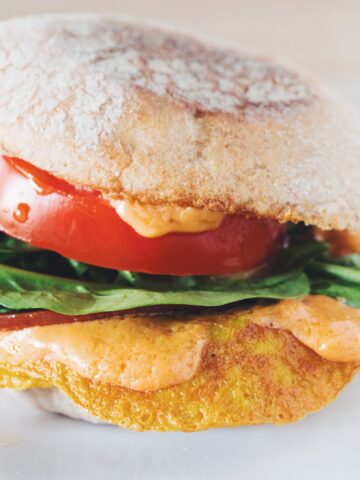 the vegan breakfast sandwich_hot for food