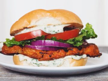 buffalo cauliflower sandwich_hot for food