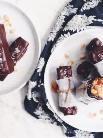 vegan caramel peanut chocolate bars_hot for food