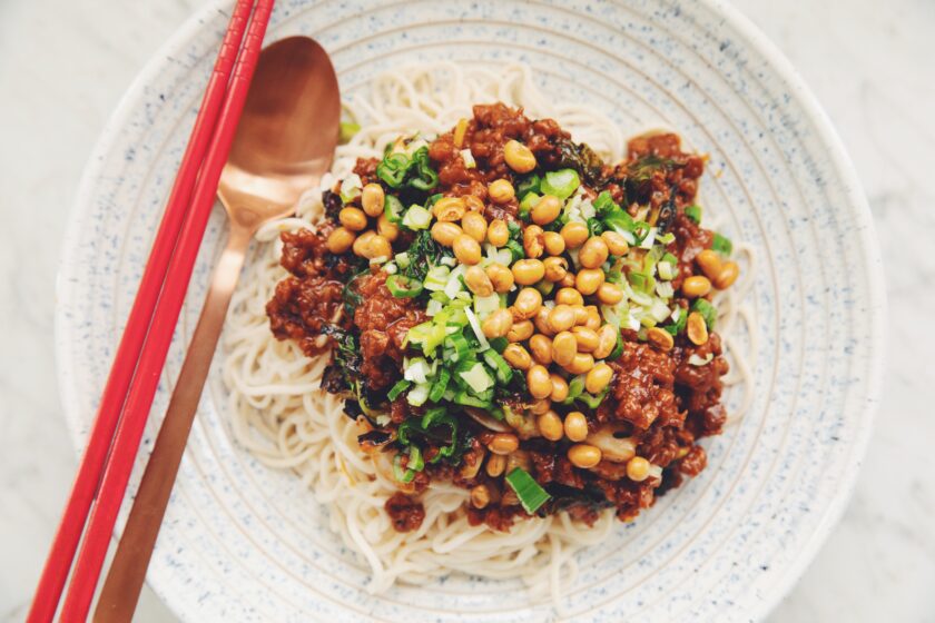 vegan dan dan noodles_hot for food