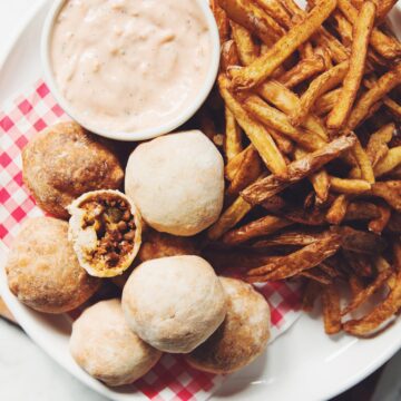 vegan cheeseburger bites_hot for food