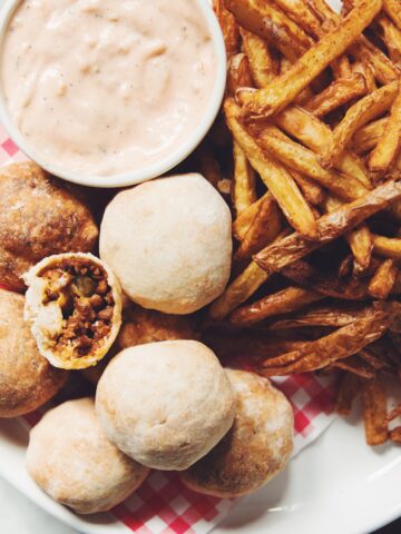 vegan cheeseburger bites_hot for food