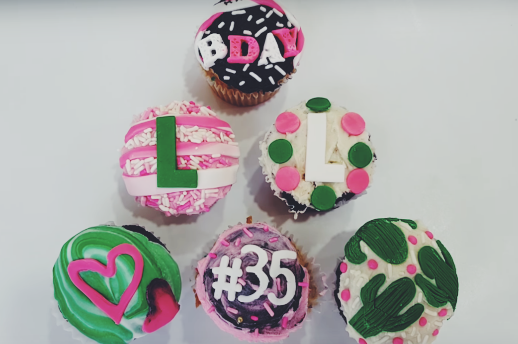 bunny cakes_hot for food